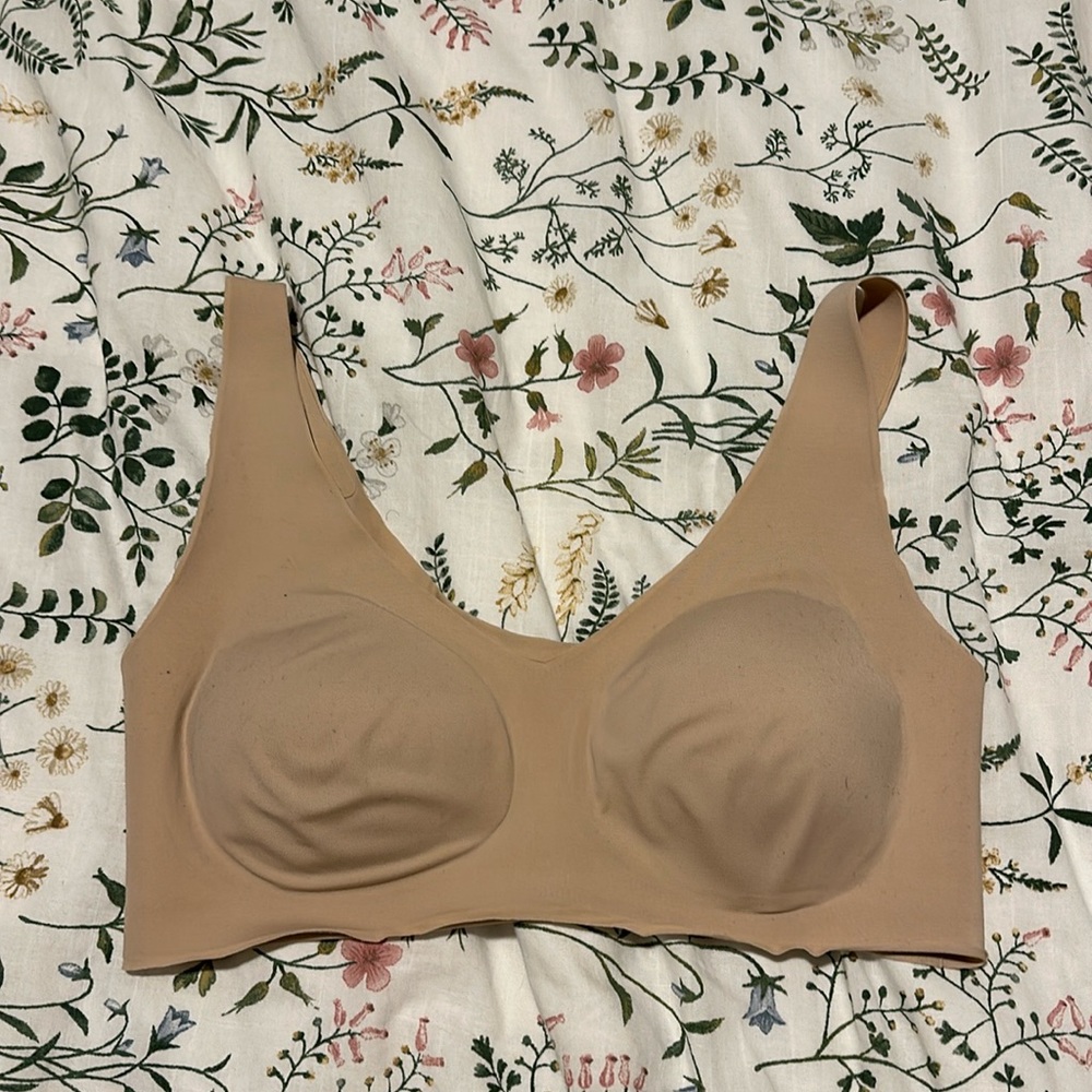 Uniqlo airism bra